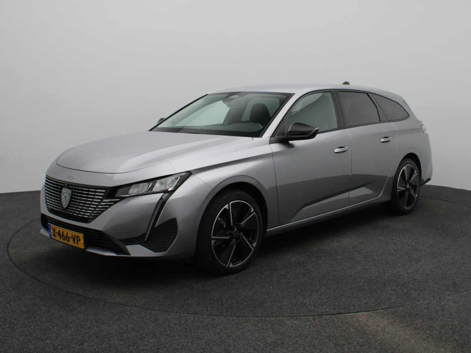 Peugeot e-308 (2024) — foto 1