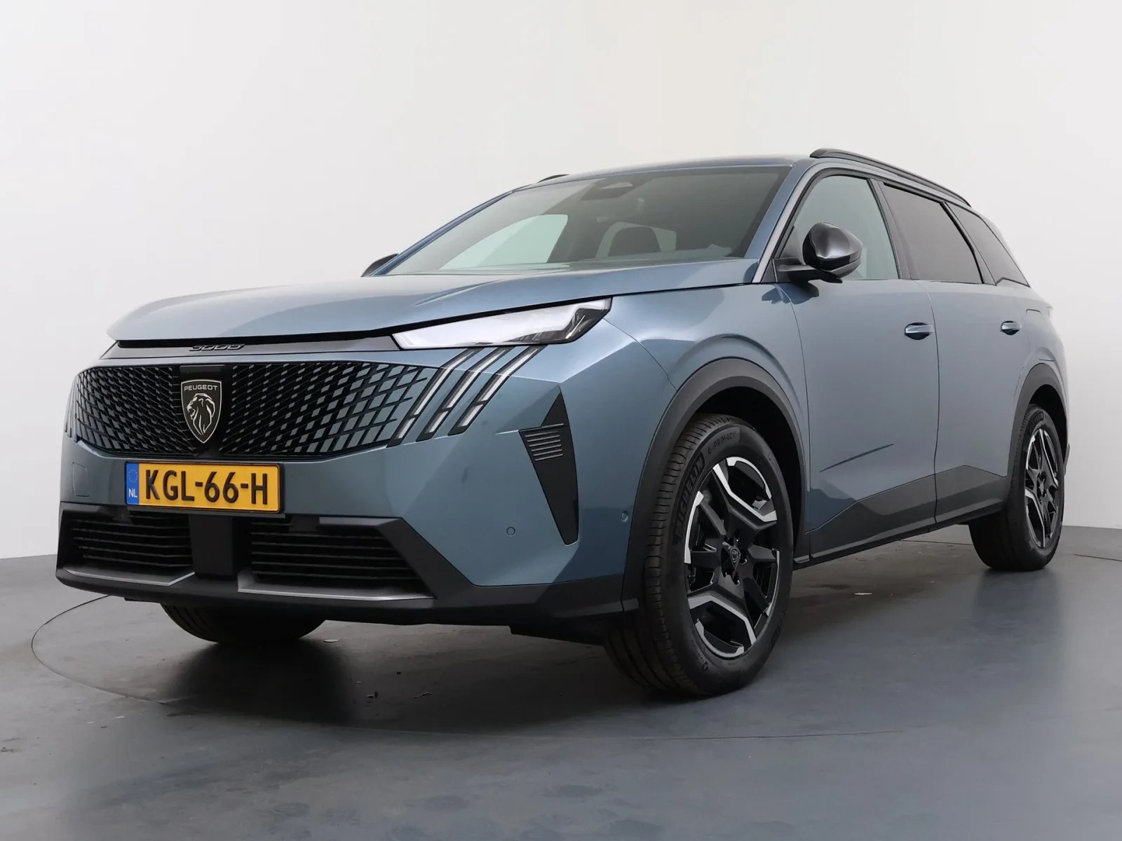 Peugeot E-5008 (2026) — foto 1