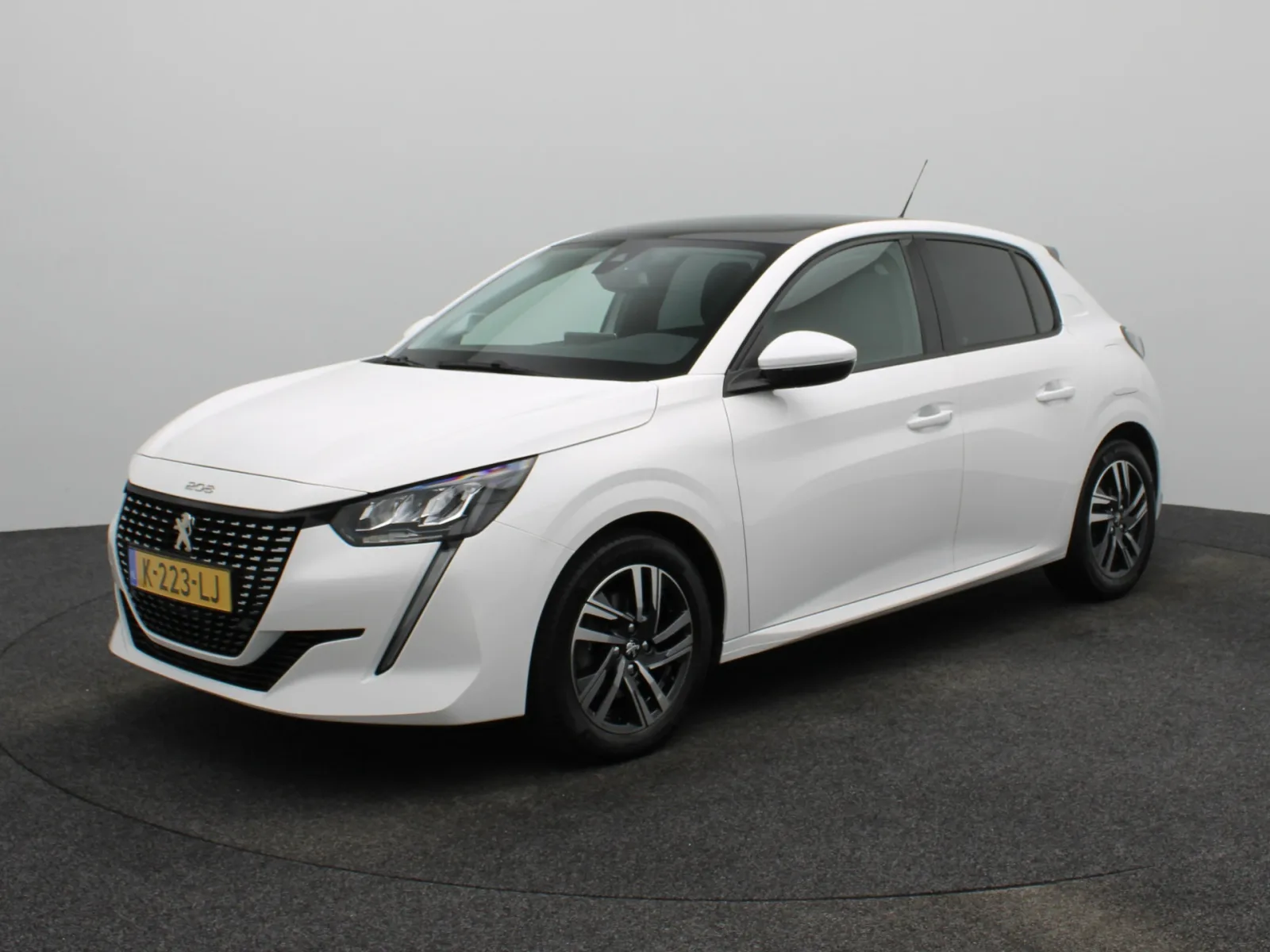 Peugeot 208 (2021) — foto 1