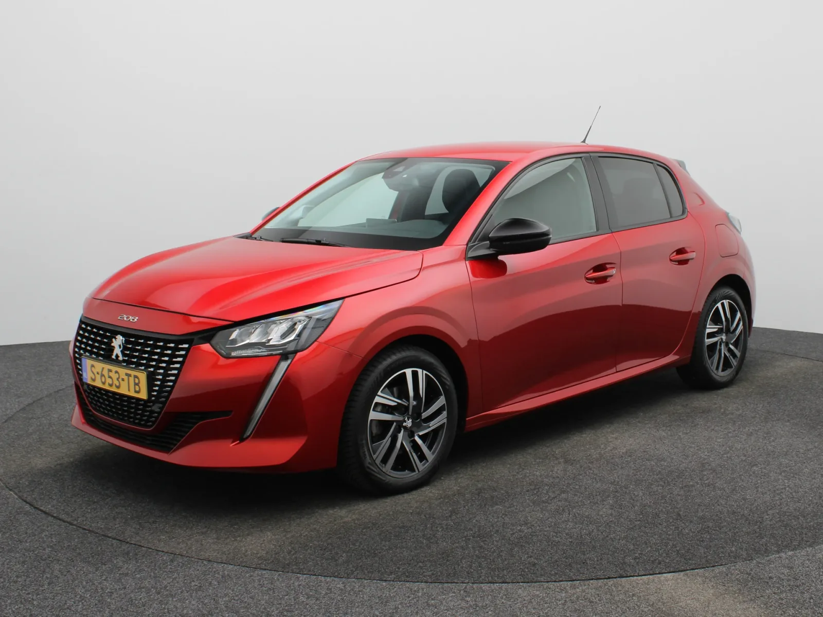 Peugeot 208 (2023) — foto 1
