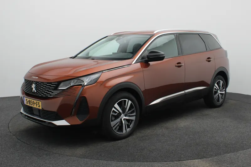 Peugeot 5008 (2023)