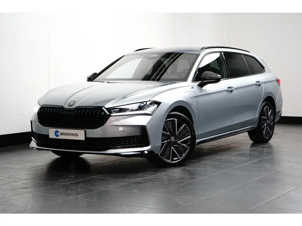 Škoda Superb (2025) — foto 1