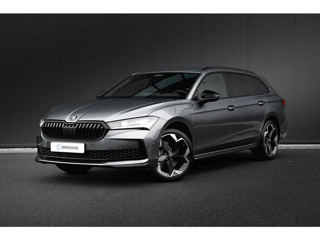Škoda Superb (2025) — foto 1