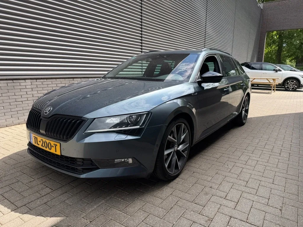 Škoda Superb (2018) — foto 1