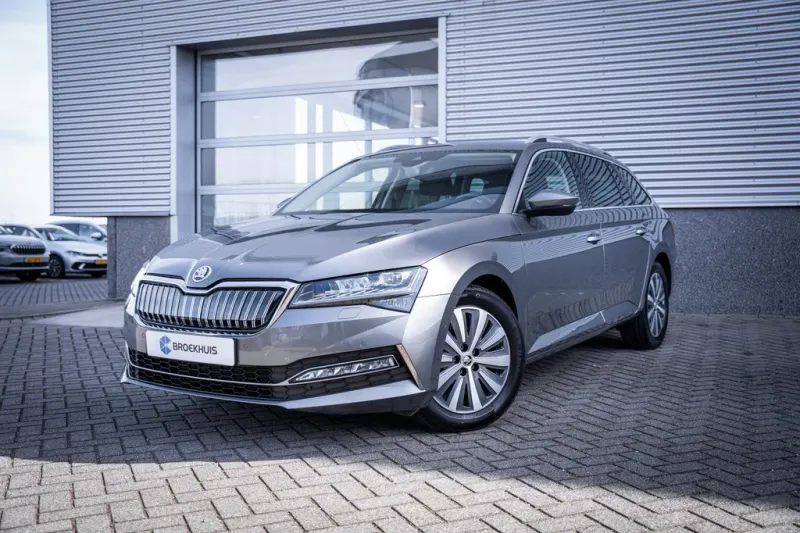 Škoda Superb (2022)