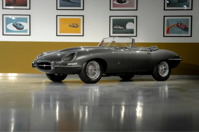 Jaguar E-Type (1961)