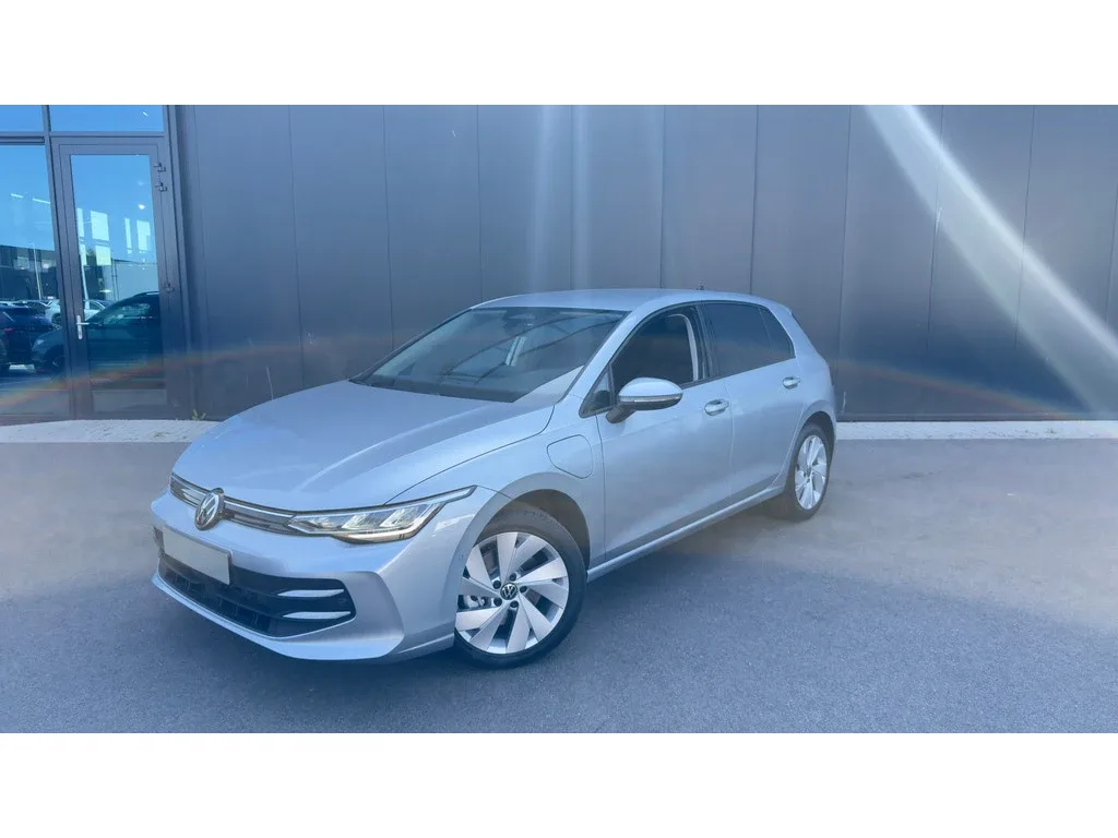 Volkswagen Golf (2026) — foto 1