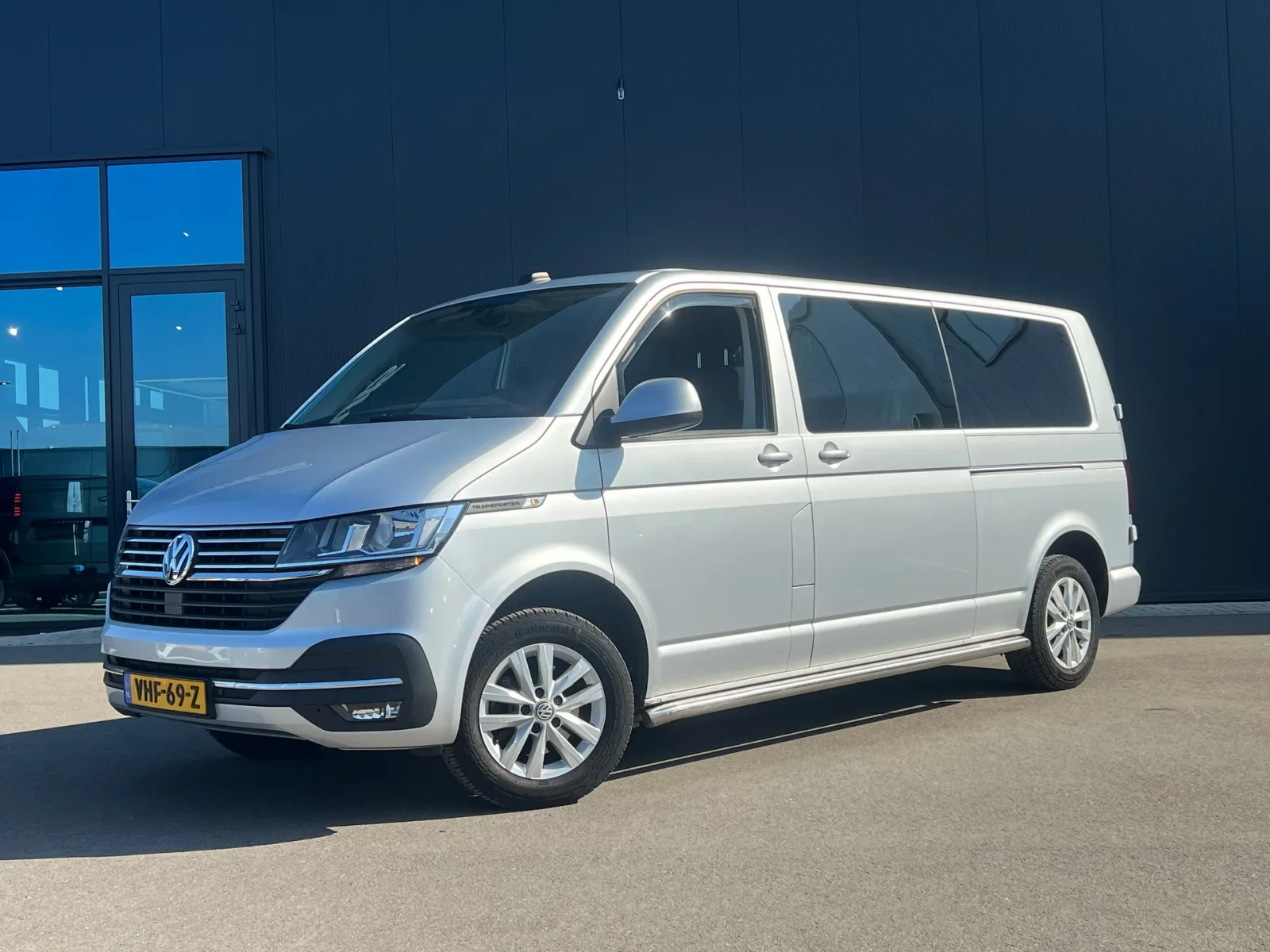 Volkswagen Transporter (2020) — foto 1
