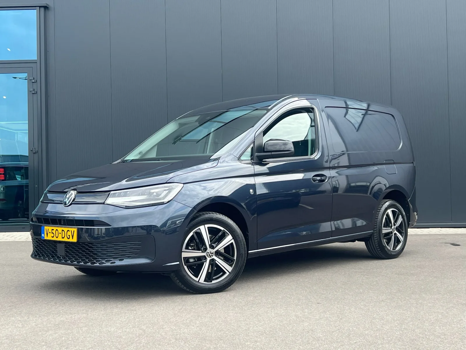 Volkswagen Caddy (2024) — foto 1