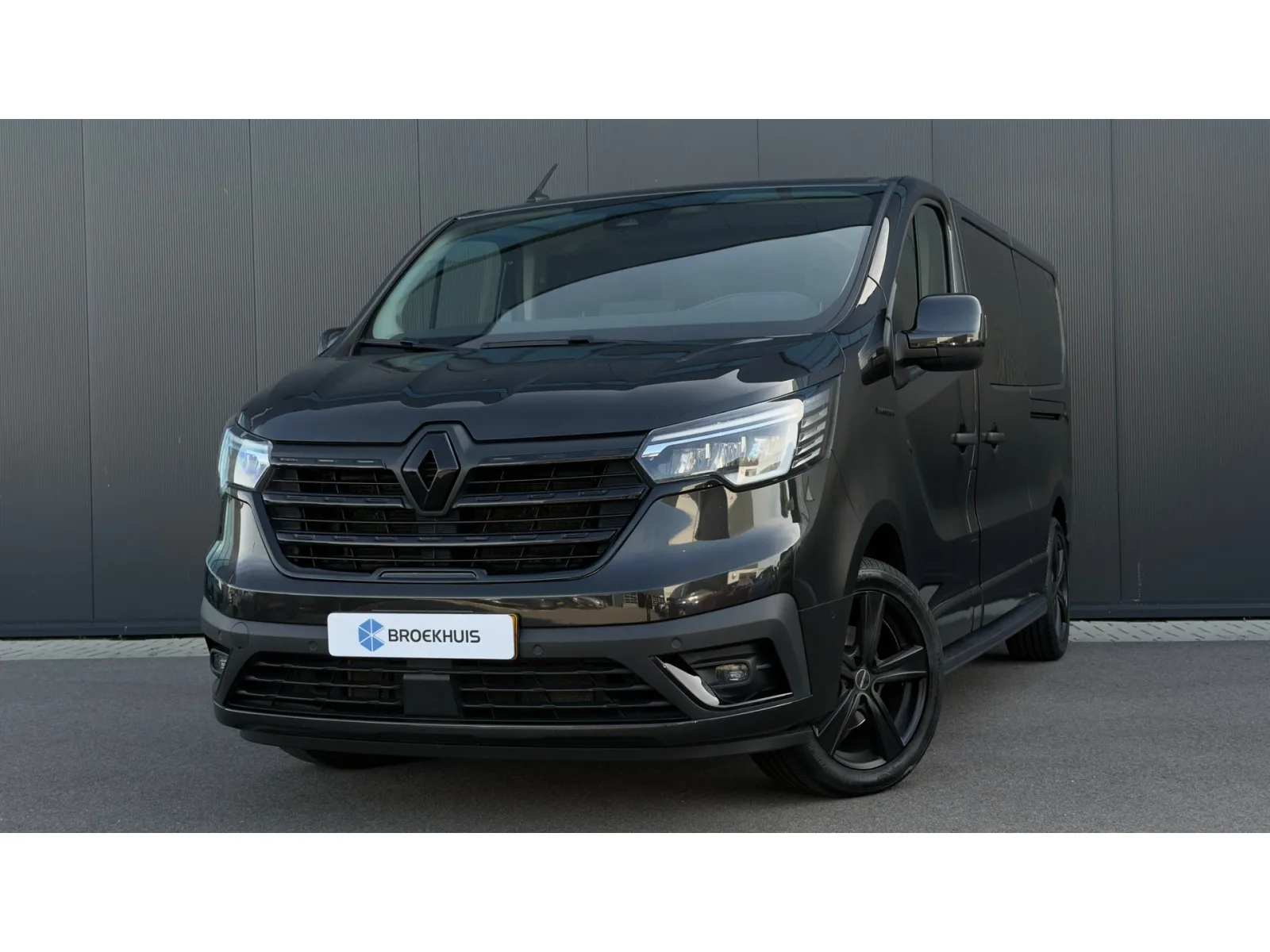 Renault Trafic (2022) — foto 1