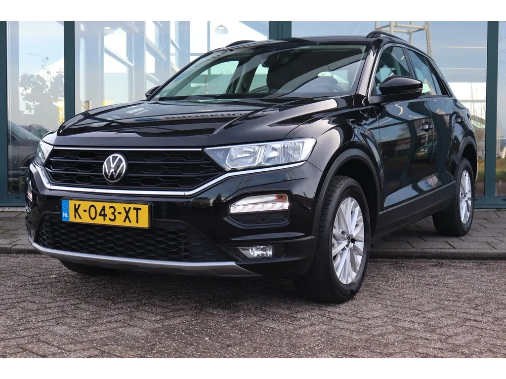 Volkswagen T-Roc (2021) — foto 1