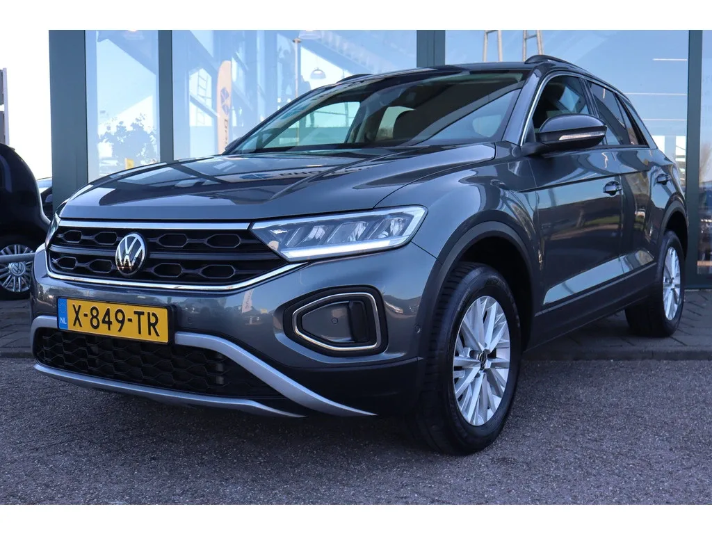 Volkswagen T-Roc (2024) — foto 1