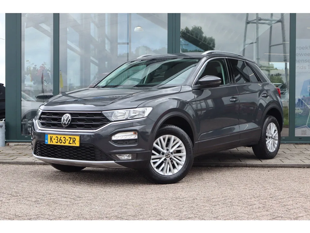 Volkswagen T-Roc (2021) — foto 1