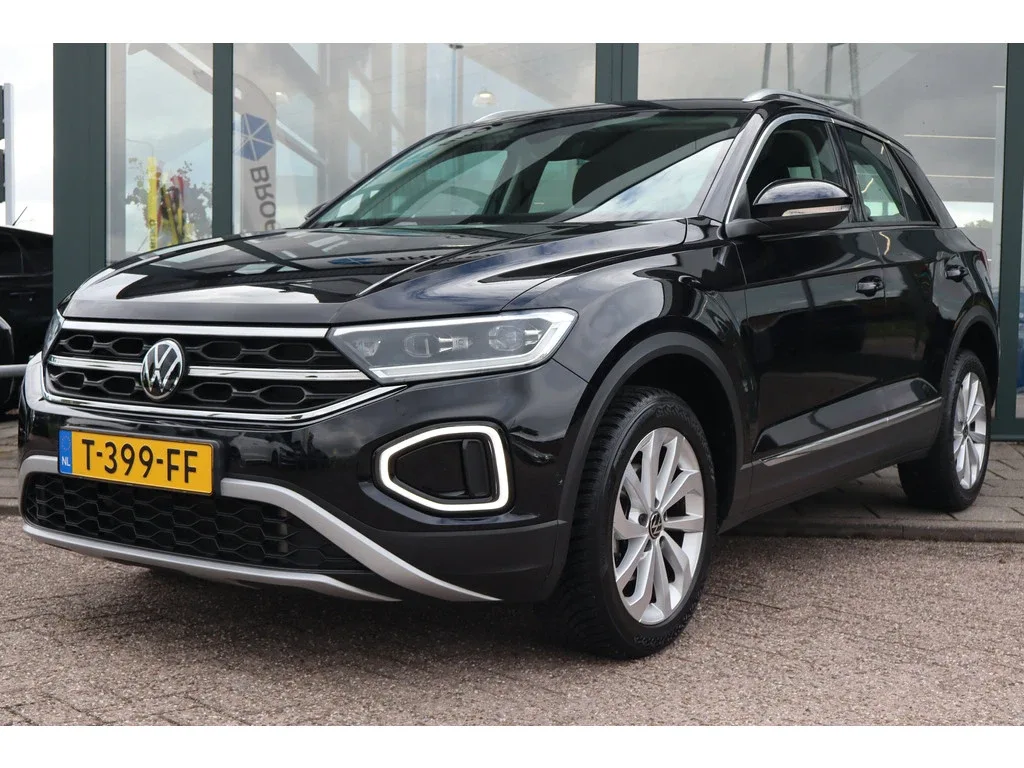 Volkswagen T-Roc (2023) — foto 1