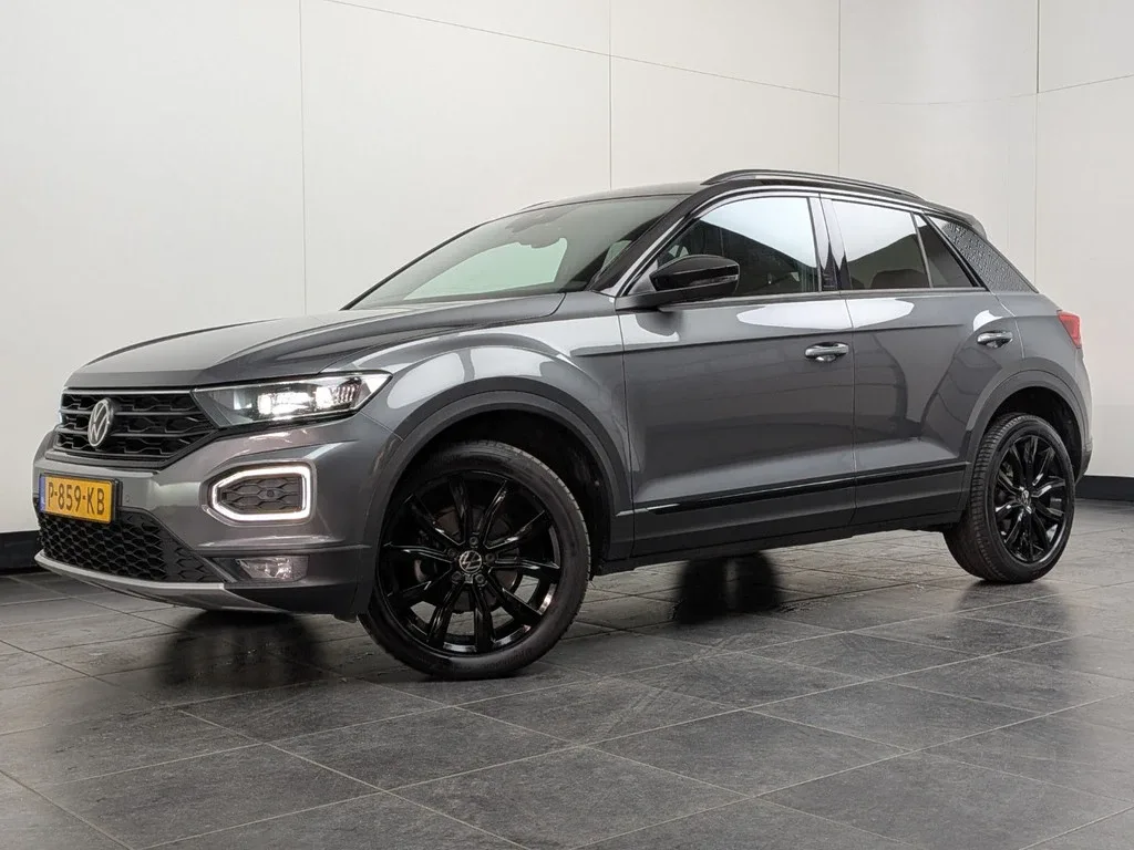 Volkswagen T-Roc (2022) — foto 1