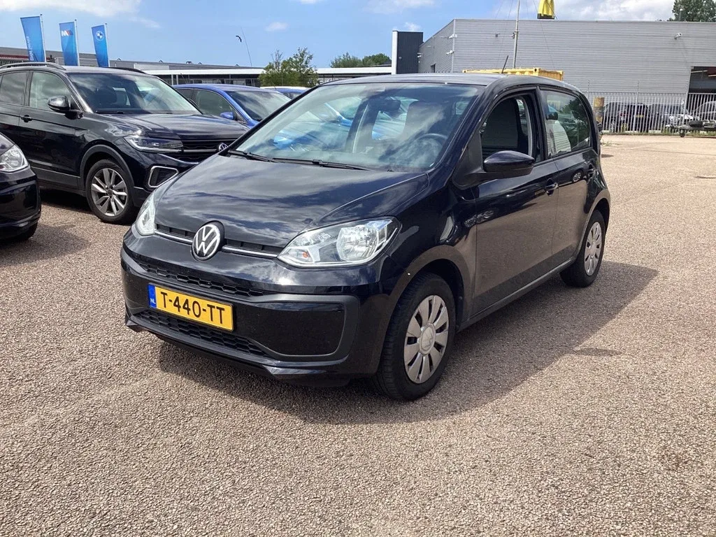 Volkswagen Up! (2023) — foto 1