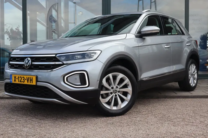 Volkswagen T-Roc (2023)