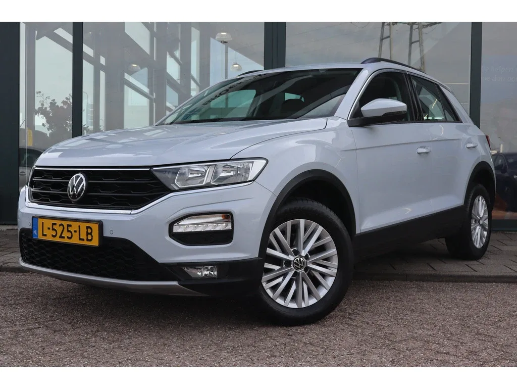 Volkswagen T-Roc (2021) — foto 1