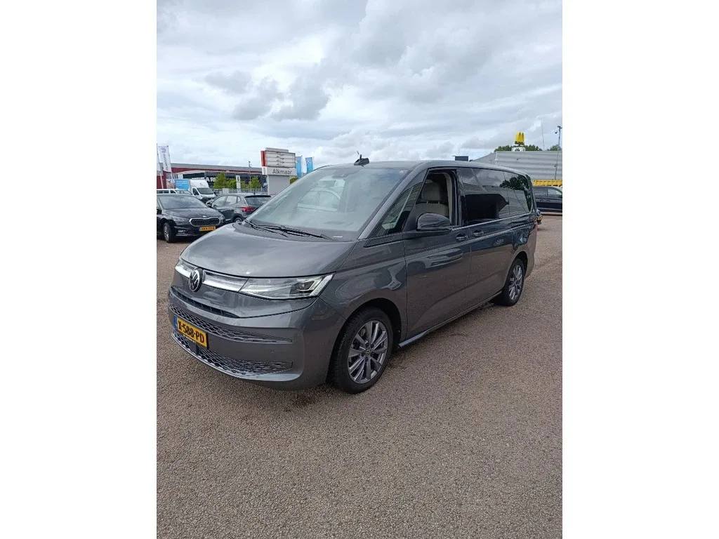 Volkswagen Multivan (2024) — foto 1