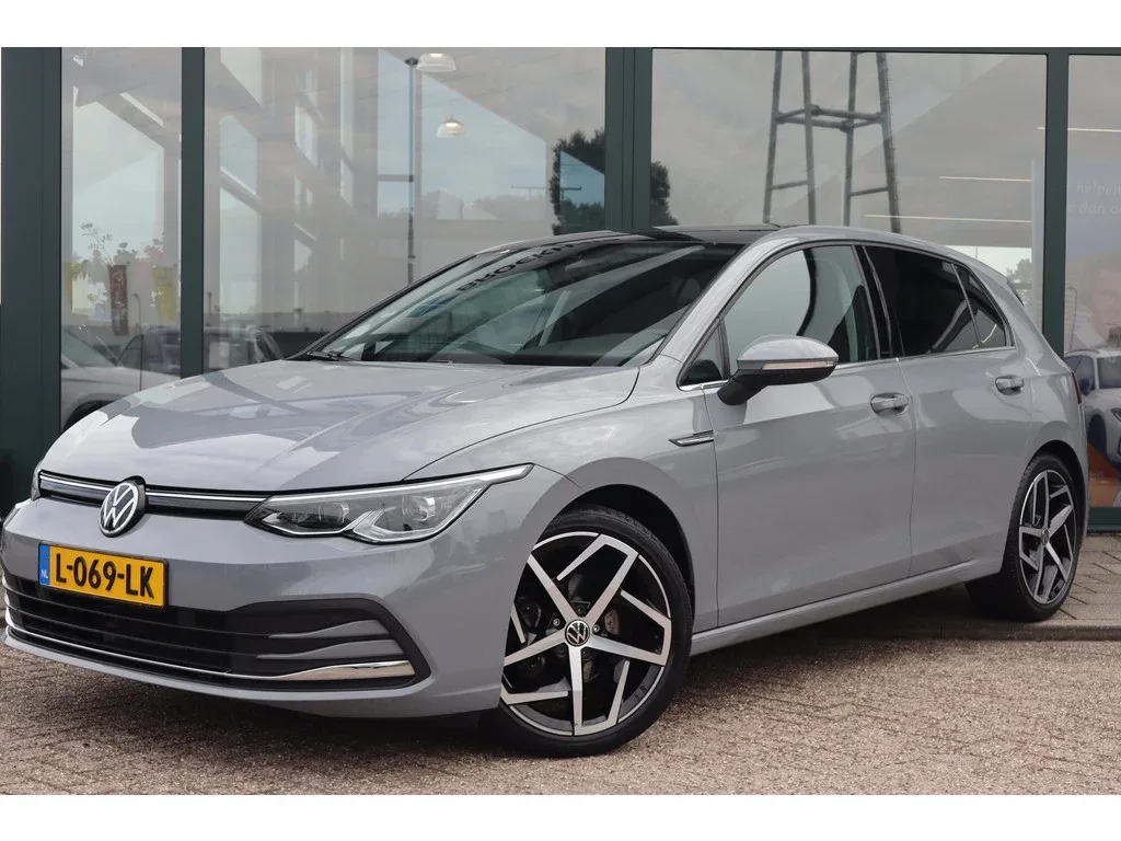 Volkswagen Golf (2020) — foto 1