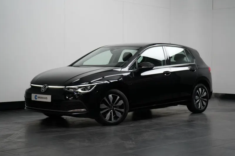 Volkswagen Golf (2023)