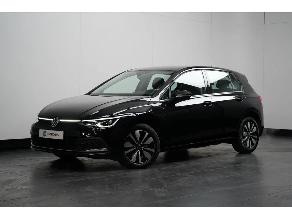 Volkswagen Golf (2023) — foto 1