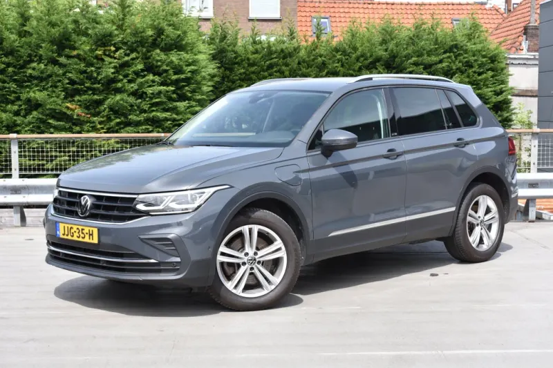 Volkswagen Tiguan (2022)