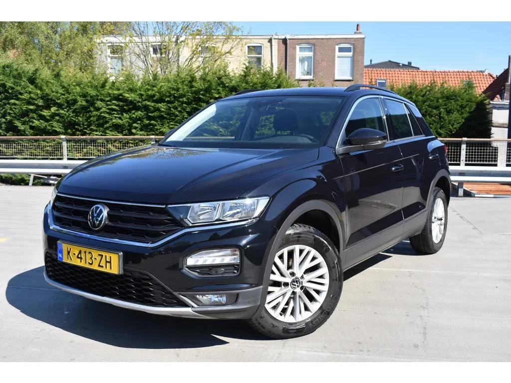 Volkswagen T-Roc (2021) — foto 1