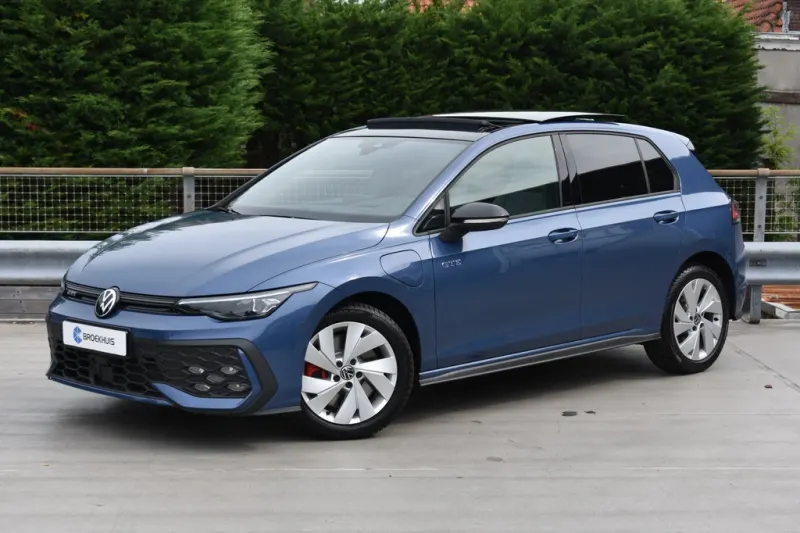 Volkswagen Golf (2025)