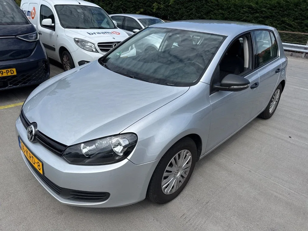 Volkswagen Golf (2010) — foto 1