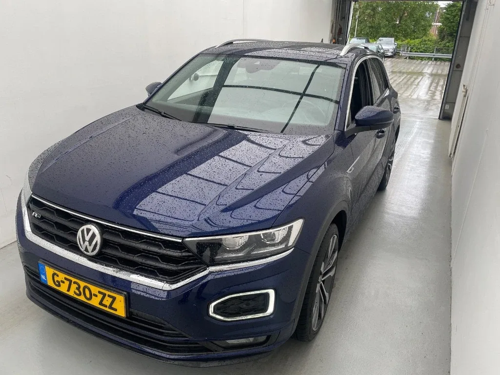 Volkswagen T-Roc (2020) — foto 1