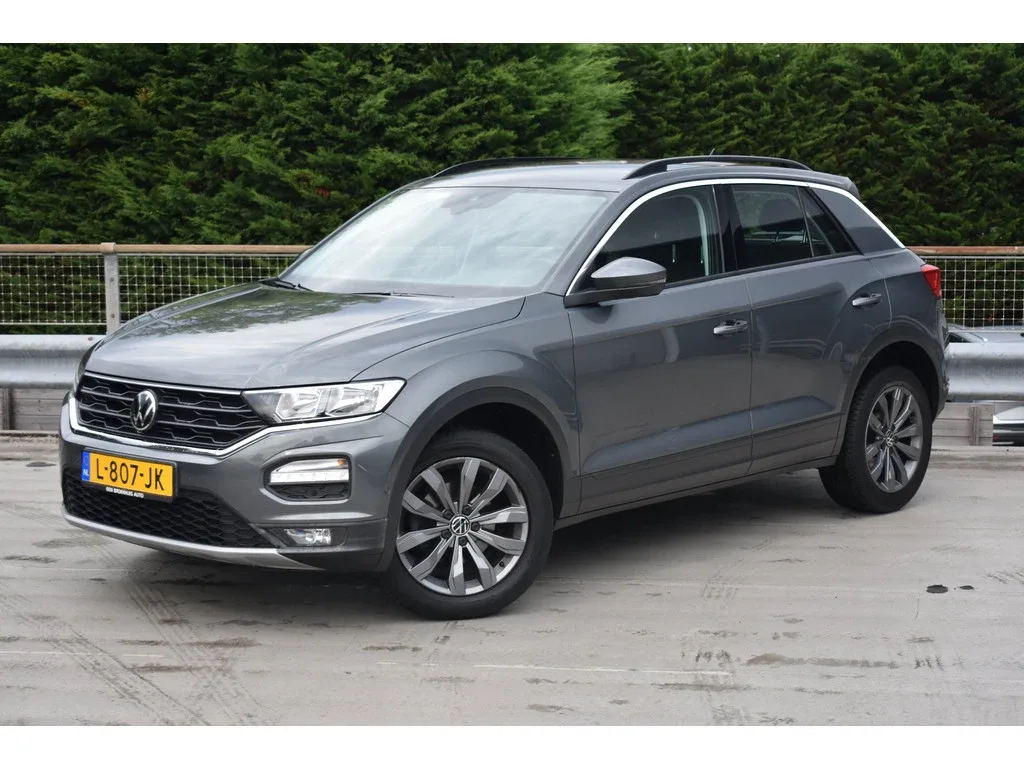 Volkswagen T-Roc (2021) — foto 1