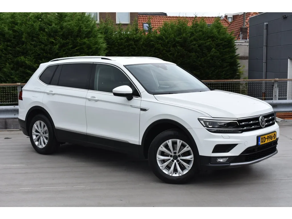 Volkswagen Tiguan (2018) — foto 1