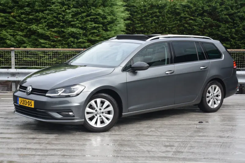Volkswagen Golf (2020)