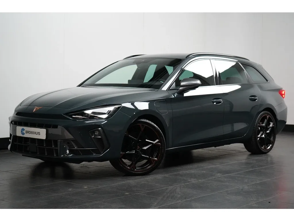 CUPRA Leon Sportstourer (2025) — foto 1
