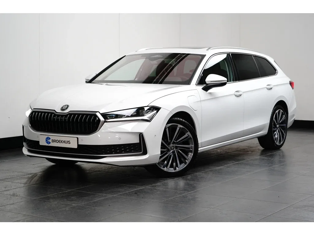 Škoda Superb (2024) — foto 1