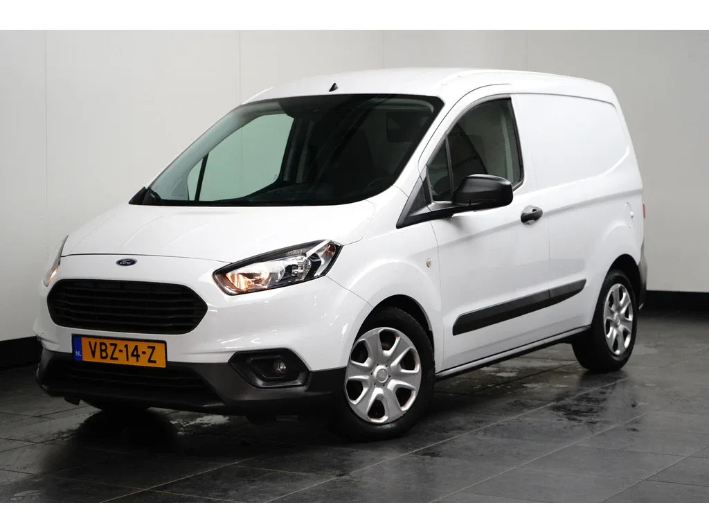 Ford Transit Courier (2019) — foto 1