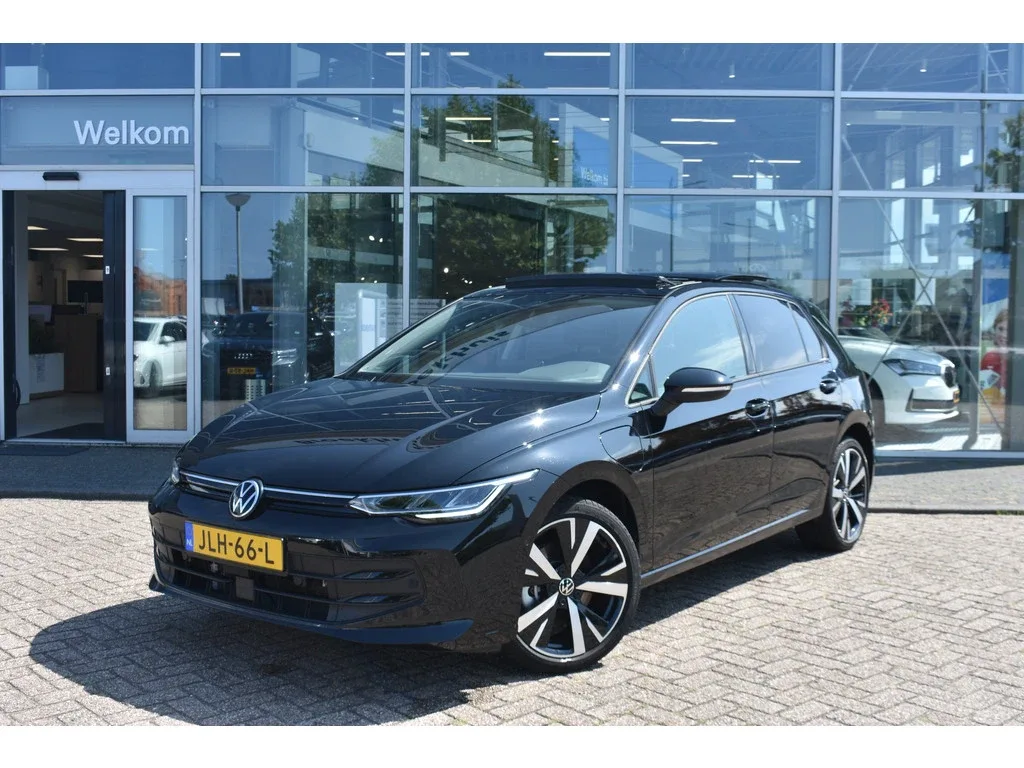 Volkswagen Golf (2025) — foto 1