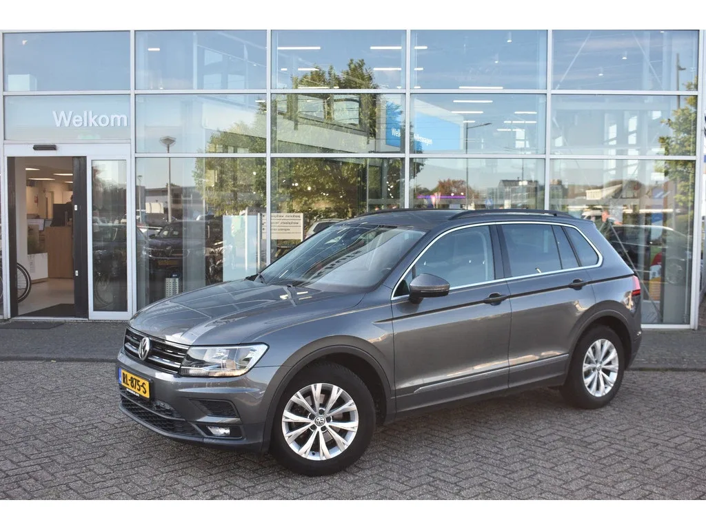 Volkswagen Tiguan (2018) — foto 1