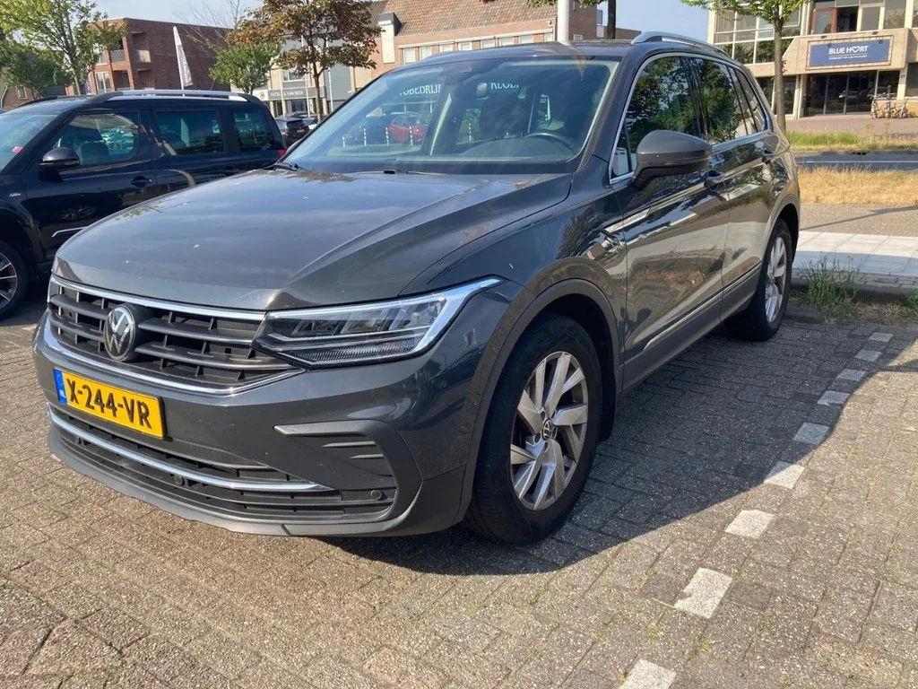 Volkswagen Tiguan (2022) — foto 1