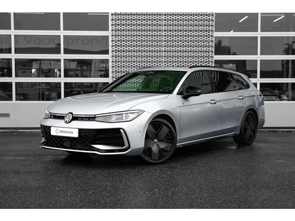 Volkswagen Passat (2025) — foto 1