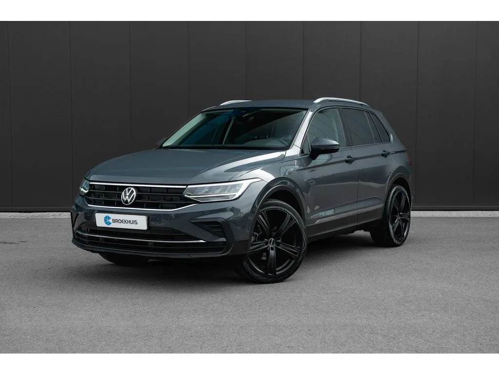 Volkswagen Tiguan (2021) — foto 1