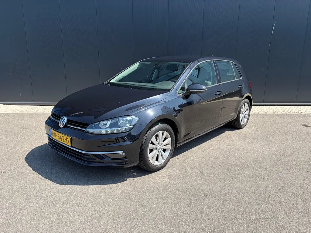 Volkswagen Golf (2018) — foto 1