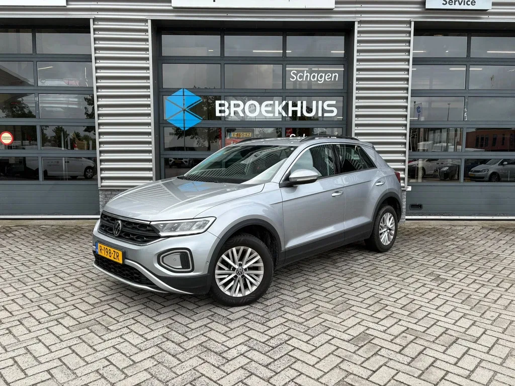 Volkswagen T-Roc (2023) — foto 1