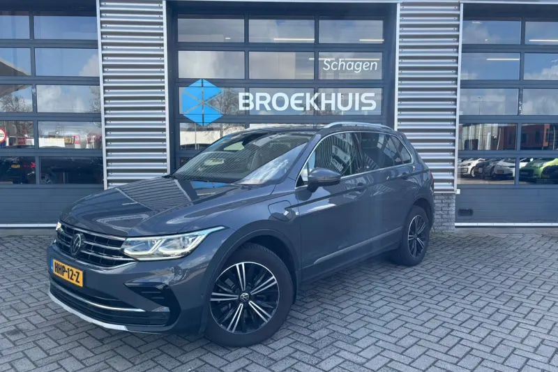 Volkswagen Tiguan (2022)