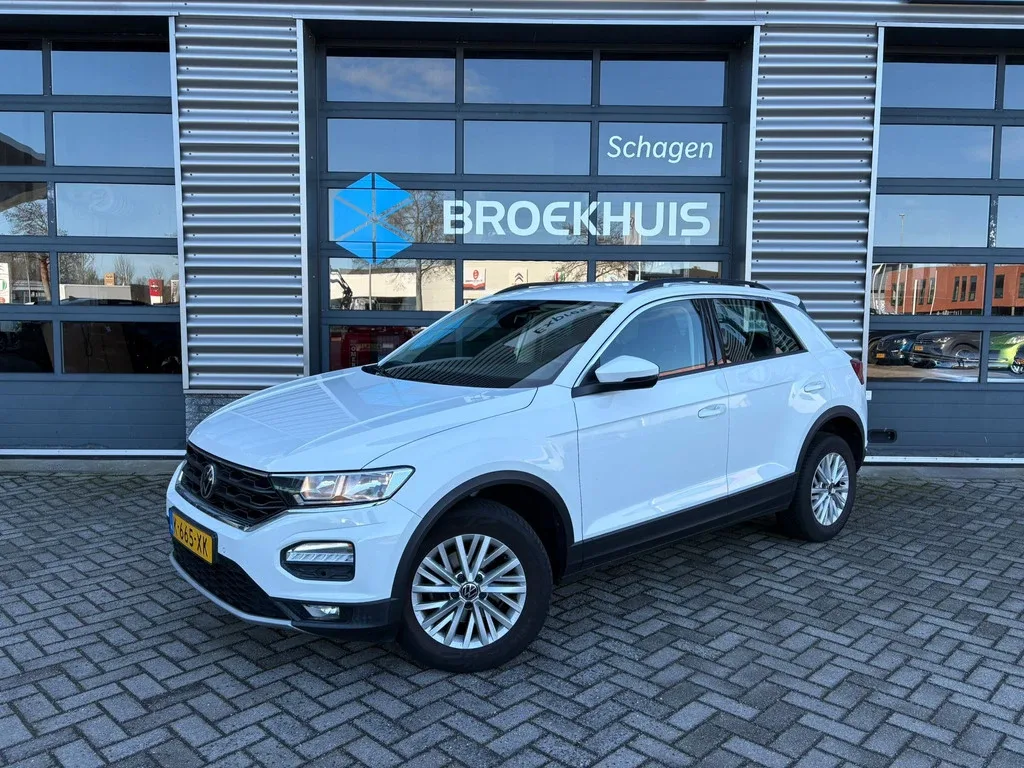 Volkswagen T-Roc (2021) — foto 1