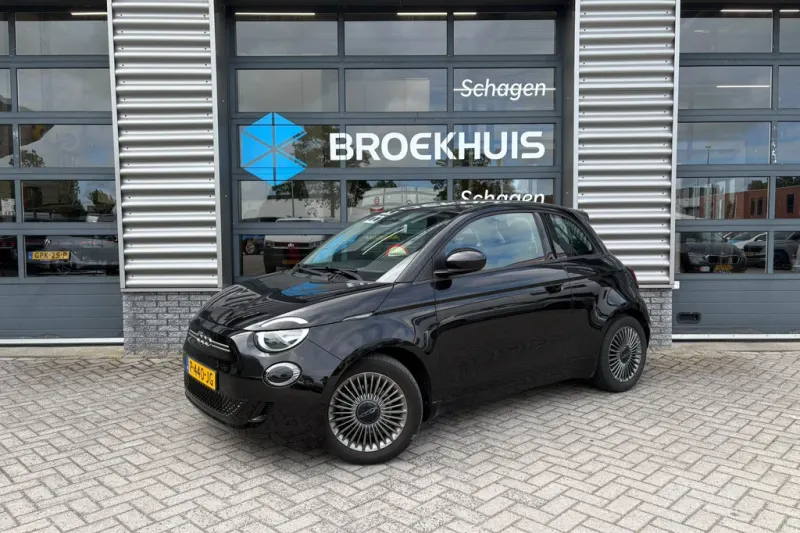 Fiat 500 (2022)