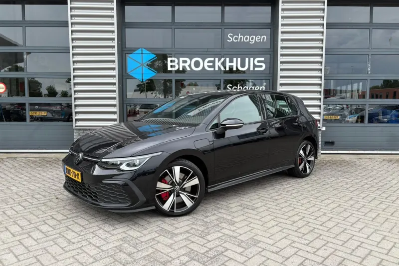 Volkswagen Golf (2023)