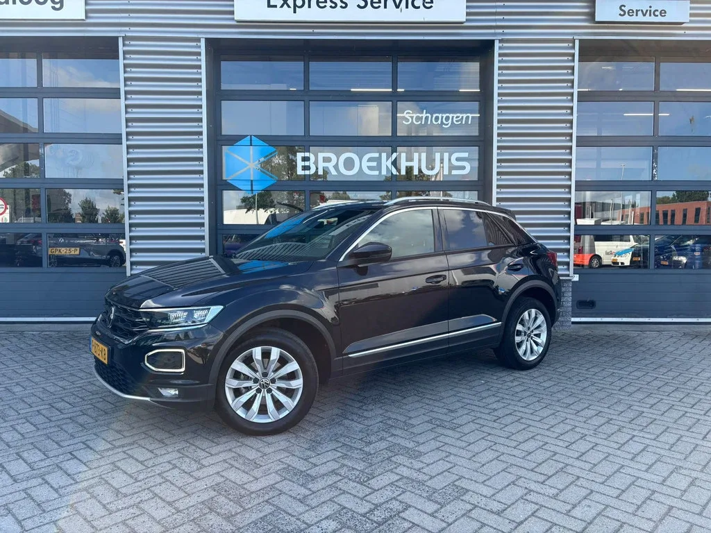 Volkswagen T-Roc (2022) — foto 1