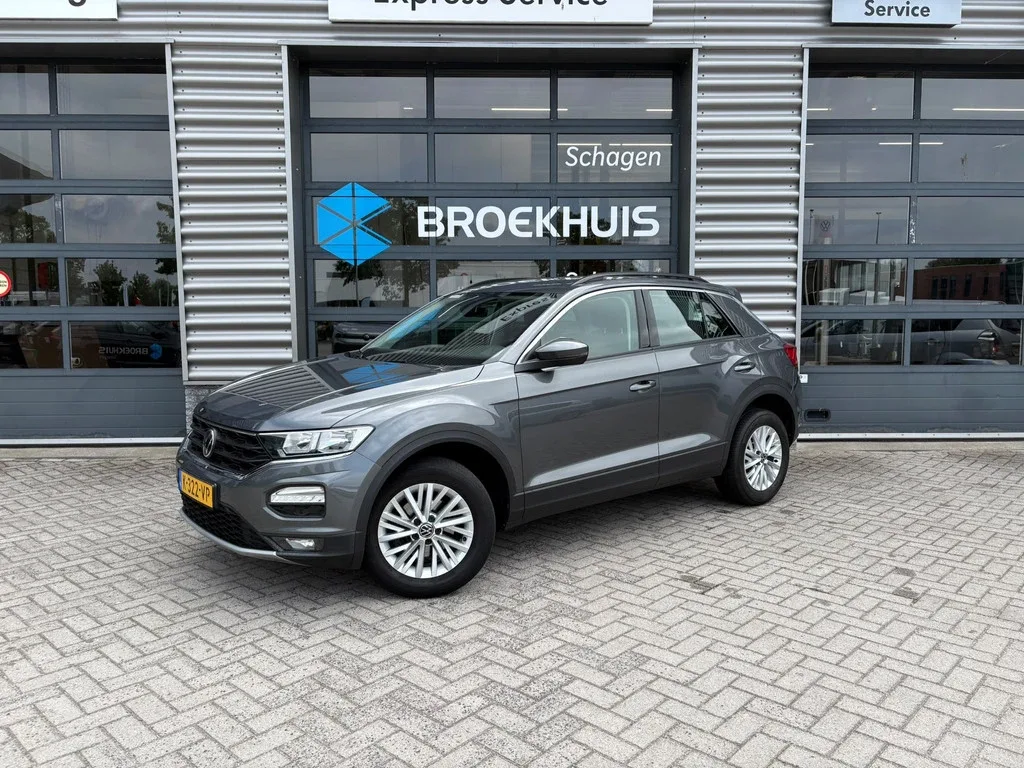 Volkswagen T-Roc (2021) — foto 1